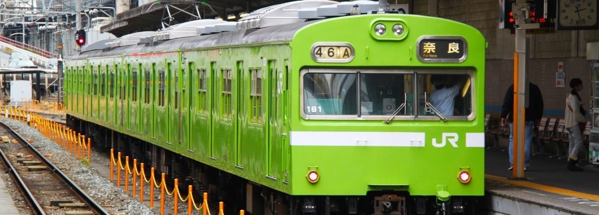 green_train_jr_train_train_station_train_nara_japan_transportation_vehicle-japanese train etiquette do and donts